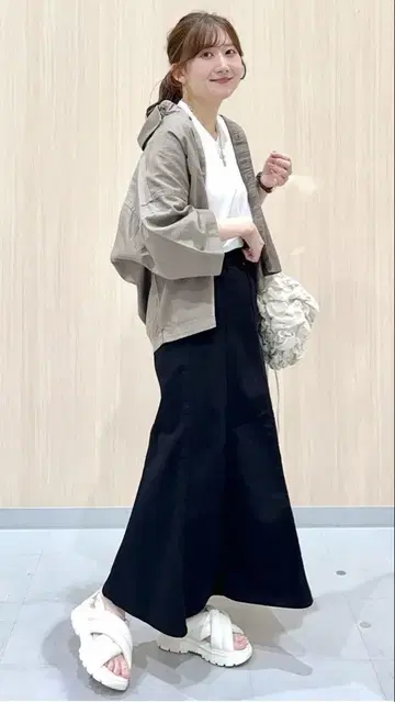 지유 볼륨 밑창 퍼프 스포츠 샌들