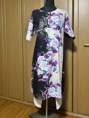 유카타를 리메이크하여 튜닉과 백을 만들었습니다.