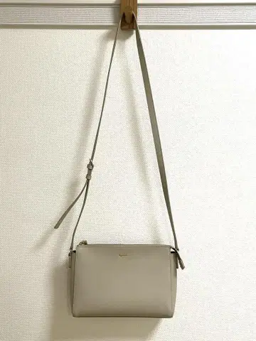에네스베 숄더백 화이트 흰색