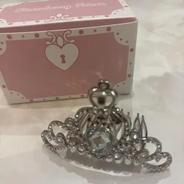 스토푸리 코론군 티아라