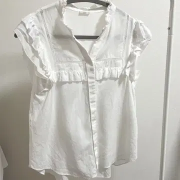 IENA 코튼 프릴 블라우스 화이트