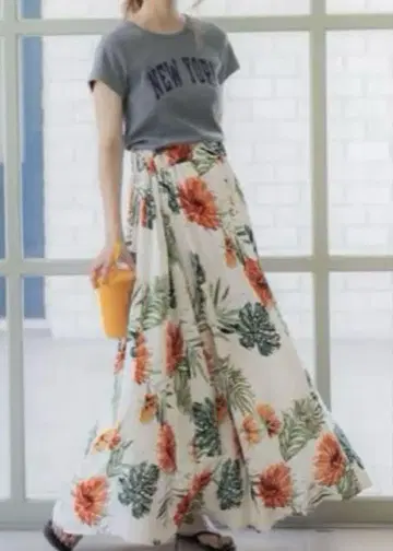 마가렛 패턴 A 라인 플레어 스커트 short
