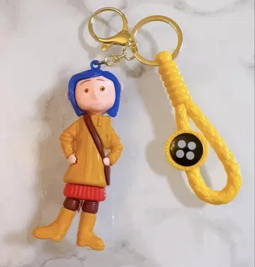 새상품 코라라인과 버튼의 마녀 피규어형 키링