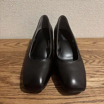 핏핏 스퀘어토 힐 스니커즈 24 관혼상제 미사용 새상품