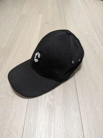 CRONOS 블랙 야구 모자 C 로고