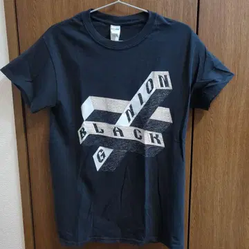 BLACK GANION 그래픽 티셔츠