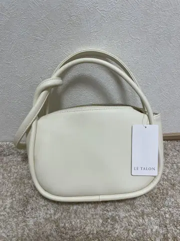 신품 미사용 LE TALON 아이보리 핸드백 tube bag