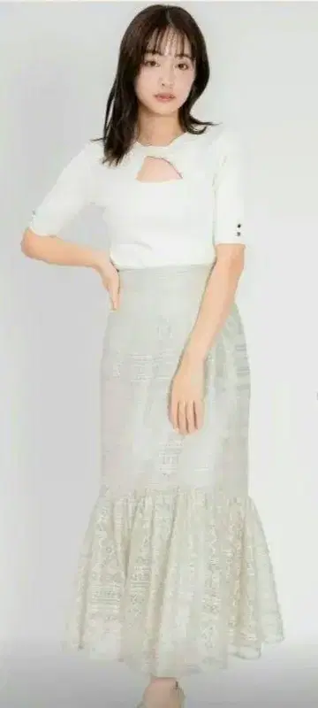 레이스 무늬 플레어 스커트