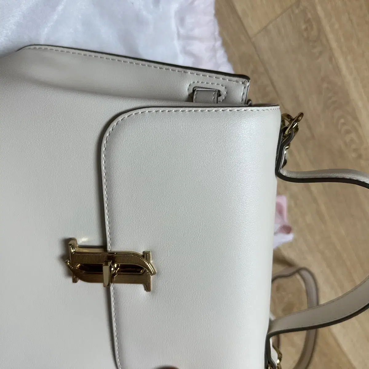 J.ESTINA ●JOELLE MUAH MD bag Ivory JSTINA JOELLE MUAH MD IVORY BAG | eBay
