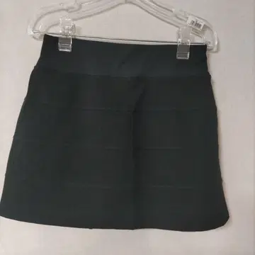 JUN&ROPE 블랙 플리츠 스커트