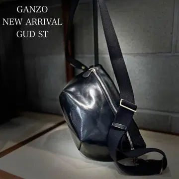 GANZO 가죽 바디백 GUD ST 사코슈 M