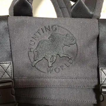 HUNTING WORLD 블랙 백팩