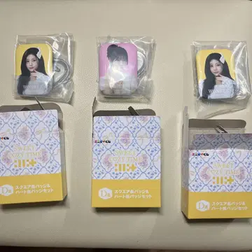 WONHEE MOKA 하트 모양 배지