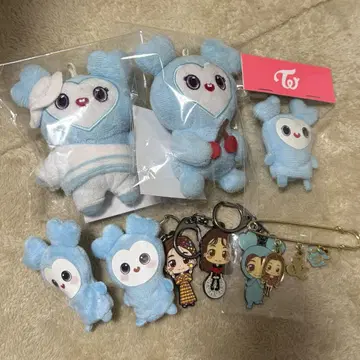 TWICE 러블리 나블리 마스코트 참 키링
