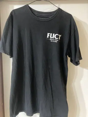 FUCT 블랙 티셔츠