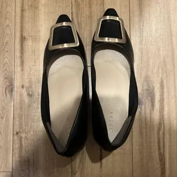 HANDA 블랙 로우 힐 플랫 슈즈