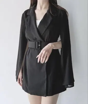 NOMAE 노마에 슬릿 슬리브 테일러드 원피스 블랙 원피스
