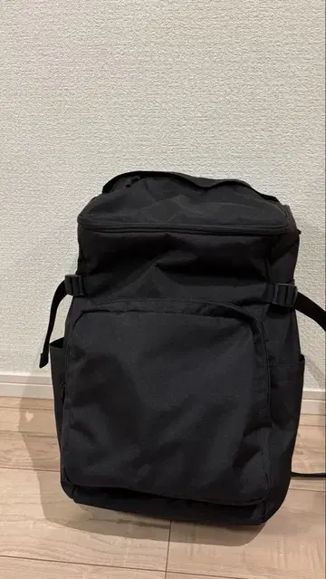 MUJI 무인양품 어깨의 부담을 덜어주는 발수 위에서 여는 백팩
