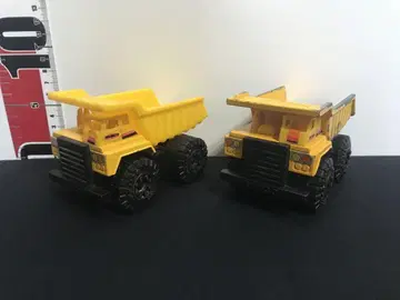 REMCO TOYS INC 덤프카 2대 세트