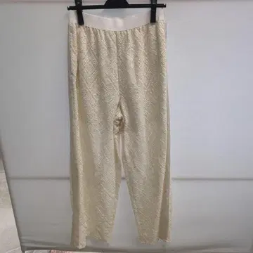 아이보리 텍스처 마감 팬츠 새상품