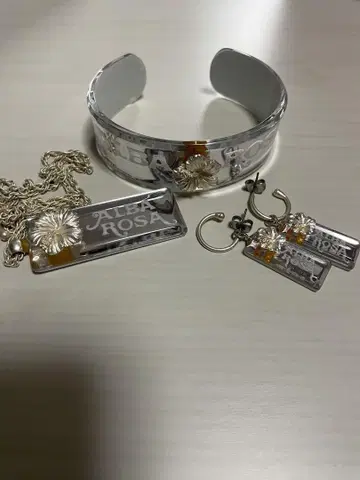 ALBA ROSA 액세서리 세트