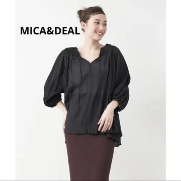 미사용 새상품 MICA&DEAL 블라우스