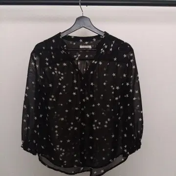 루크르 블랑 별 패턴 긴팔 셔츠