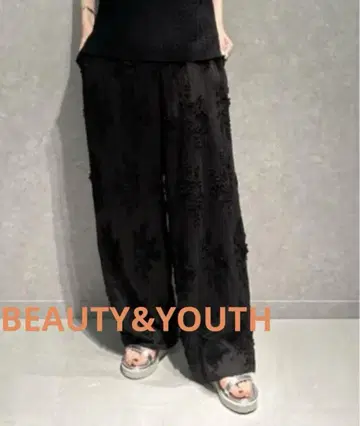 새상품 BEAUTY&YOUTH 셀룰로오스 나일론 자수 팬츠