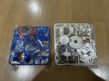 베이블레이드 미조립품 2개 세트