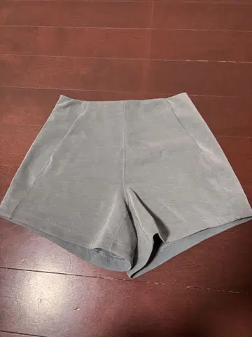 Lululemon 숏 팬츠 사이즈 2