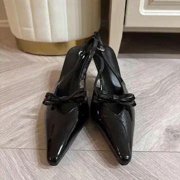 프렌치 스틸레토 힐