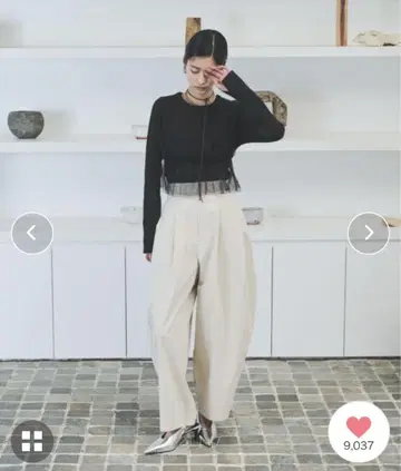 커브 실루엣 턱 팬츠