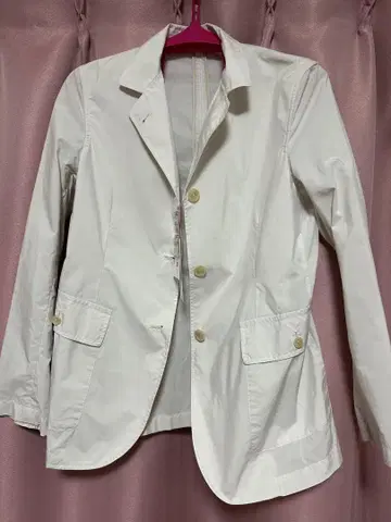 유니클로 화이트 자켓 M