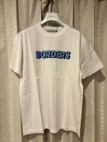 새상품 BORDERS AT BALCONY 로고 티셔츠 화이트