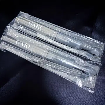 야오토메 가쿠 단독 VALIANT 응원봉 2개 세트