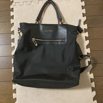 Tommy Hilfiger 블랙 토트백 숄더백