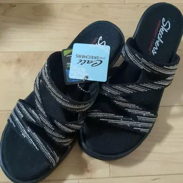Skechers 블랙 샌들 25