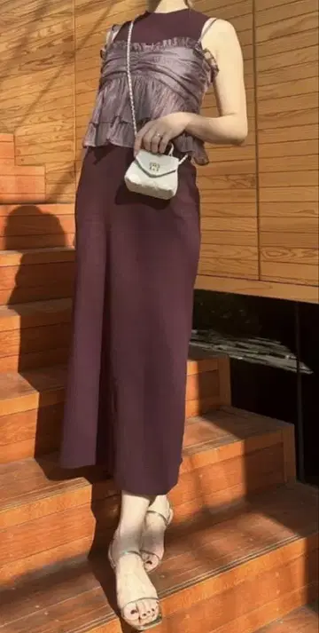 스나이델 시어 뷔스티에 컷 탱크 원피스