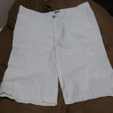 헬리한센 HELly Hansen 화이트 컬러 XL 사이즈 숏팬츠