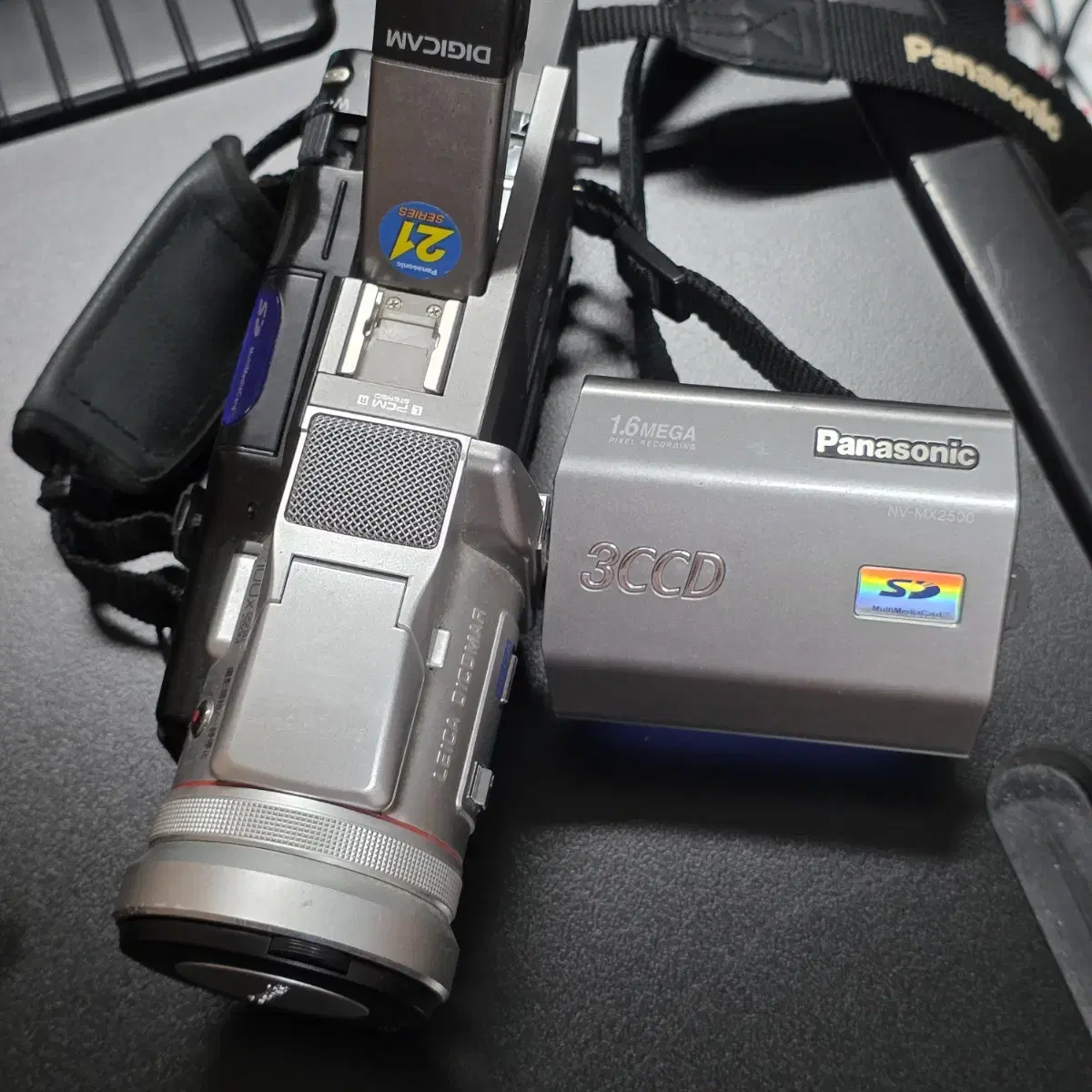 【動作OK】Panasonic　NV-MX2500 Broken Panasonic MiniDV Camcorder NV-MX2500 on Bunjang