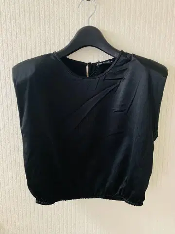 택 포함 새상품 자라 새틴 블라우스 블랙