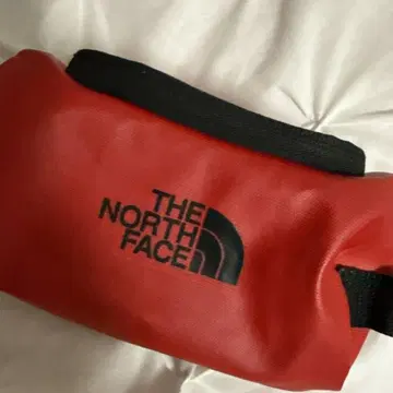 THE NORTH FACE 레드 파우치