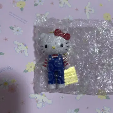 헬로키티 시크릿 마스코트 참 A 오버롤