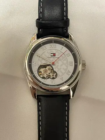 TOMMY HIFIGER 자동 감기 손목시계 작동 상품 실버 네이비