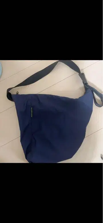 BAGN NOUN 백나운