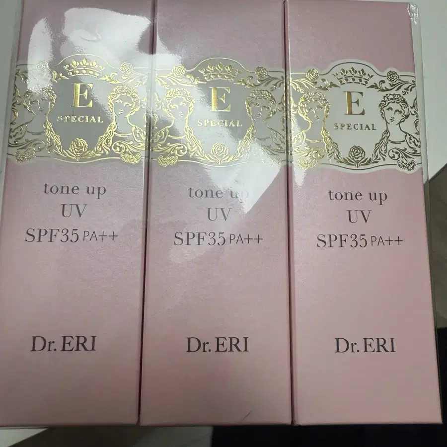 日焼け止め Dr. ERI tone up UV SPF35 PA++ 26_01_720x.jpg?v=1664517178