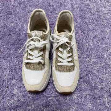 마이클코어스 스니커즈