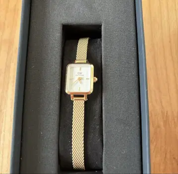 Daniel Wellington Quadro Mini 골드 새상품급