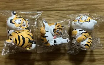 52TOYS 뚱보가 아닌 새끼 호랑이의 일상 시리즈