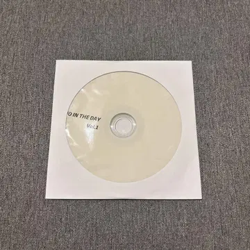 IO IN THE DAY VOL.1 DVD